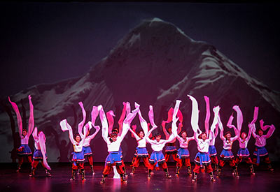 藏族舞《雪域春光》