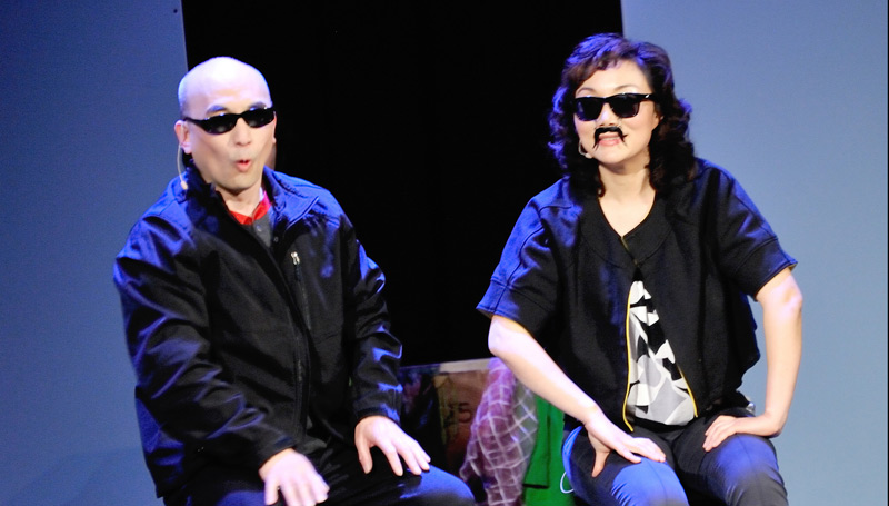 劉承熹（左）和陳紅扮演導演和電影主角賤哥